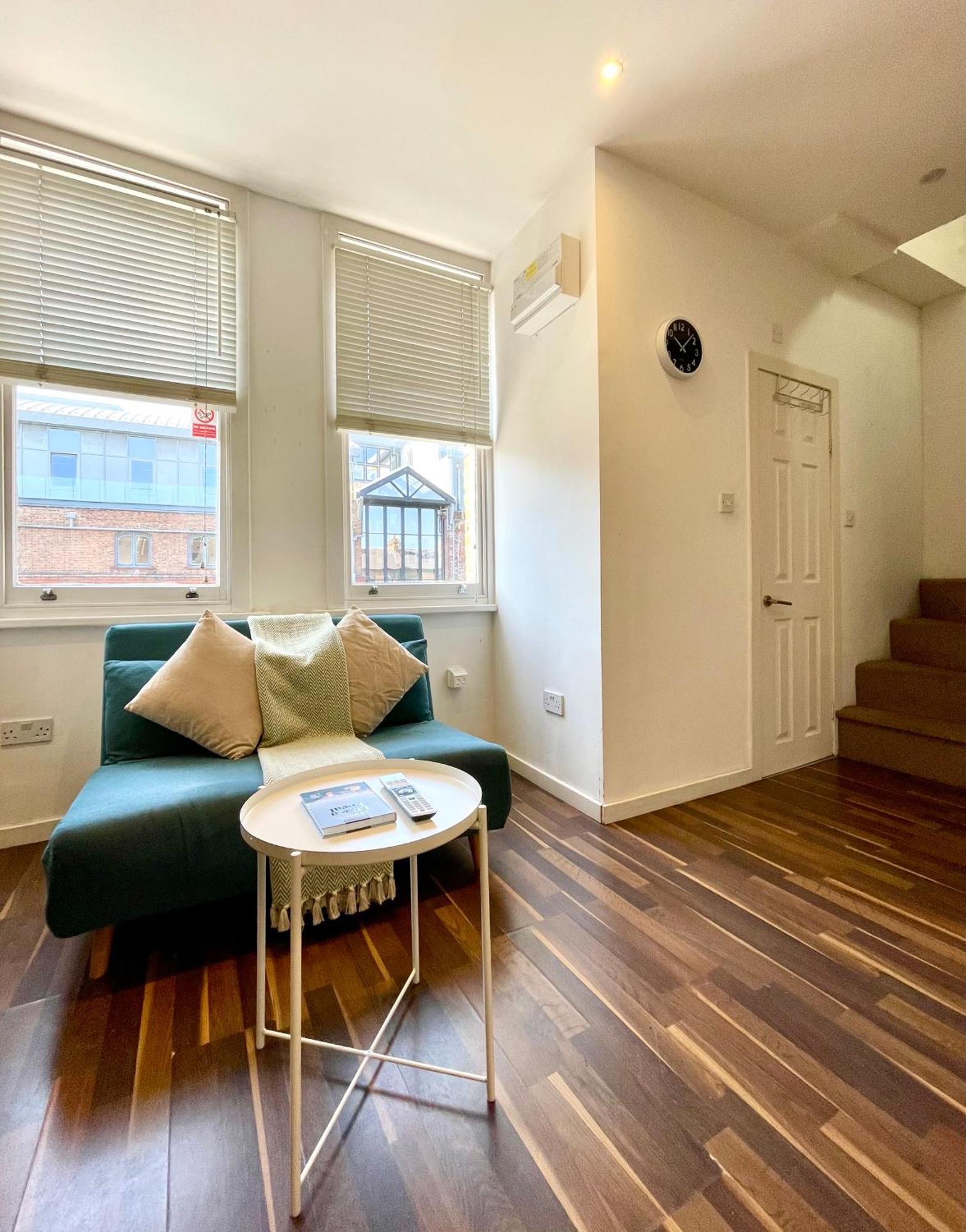 A Fantastic One Double Bedroom Flat ลอนดอน ภายนอก รูปภาพ